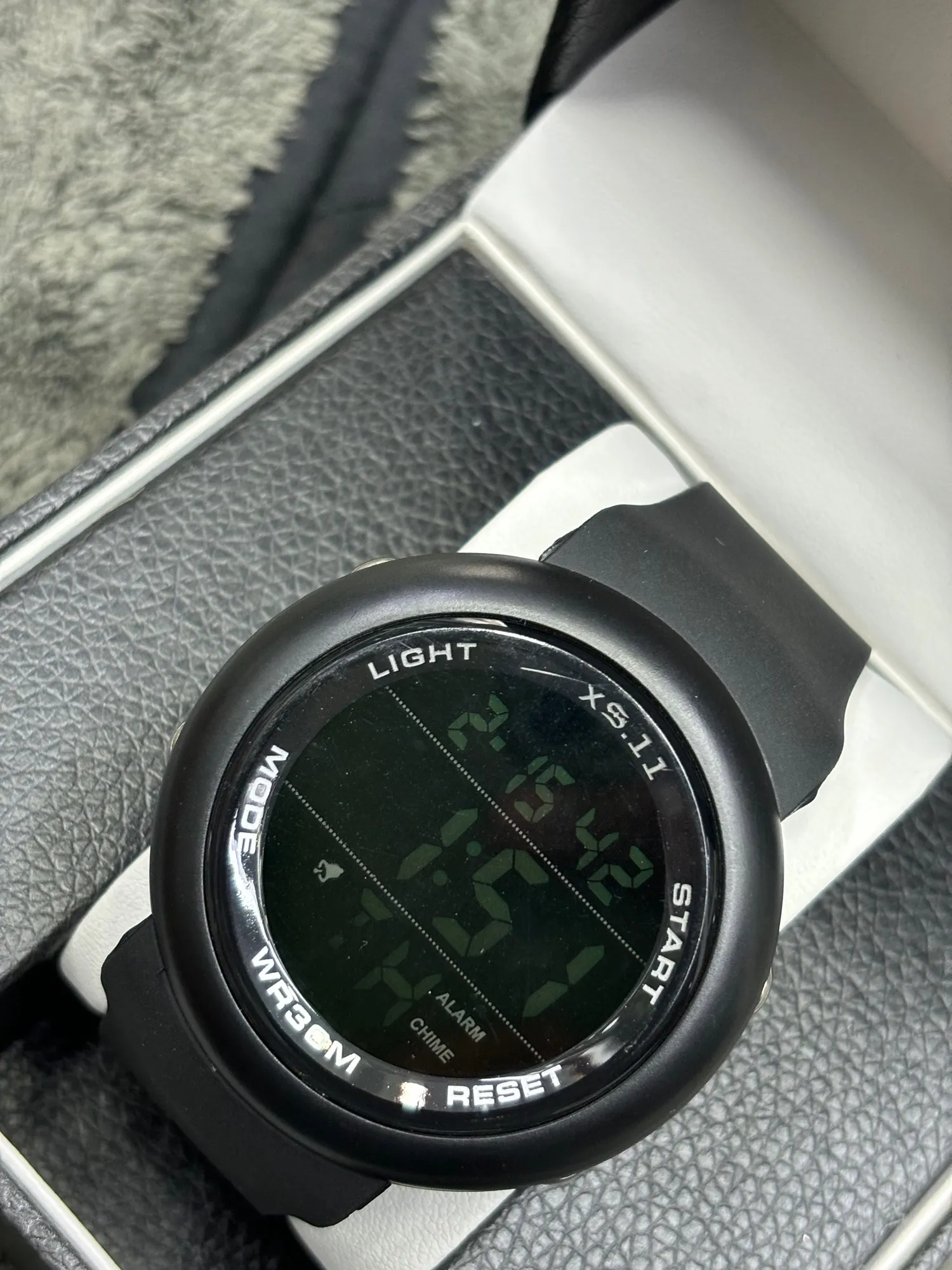 Black Simple Mens Boy Casual Shorts Digital Watch