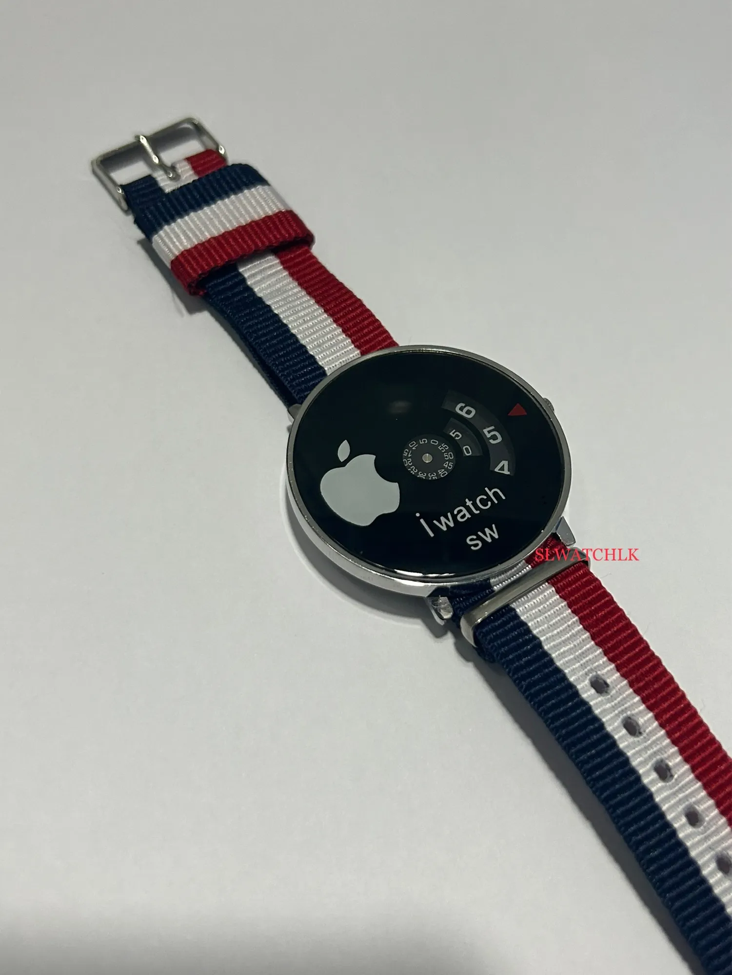 color fashion watch Mens Casual Nylon Starp Watch