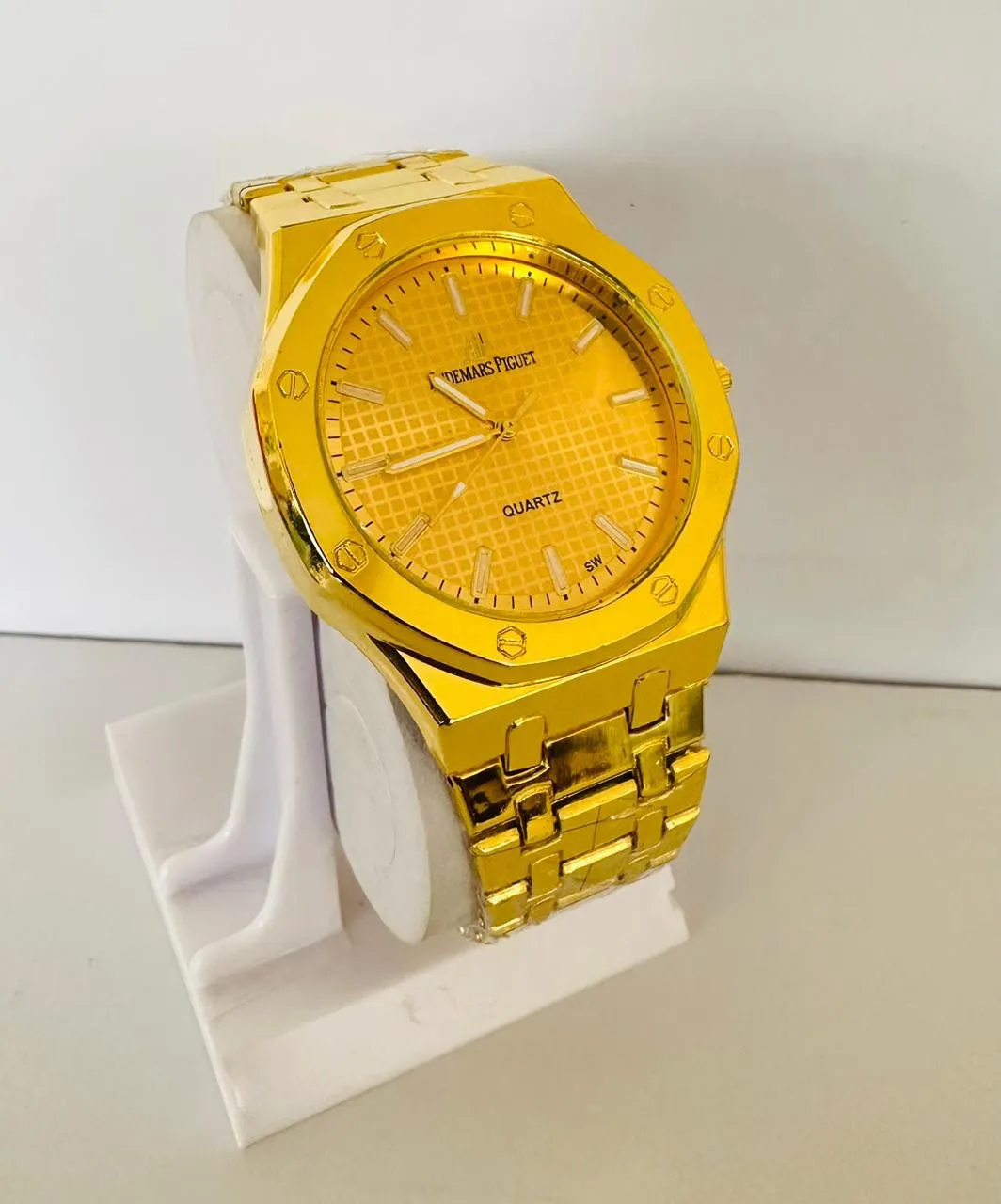 GOLD New Ap Men Casual Watch