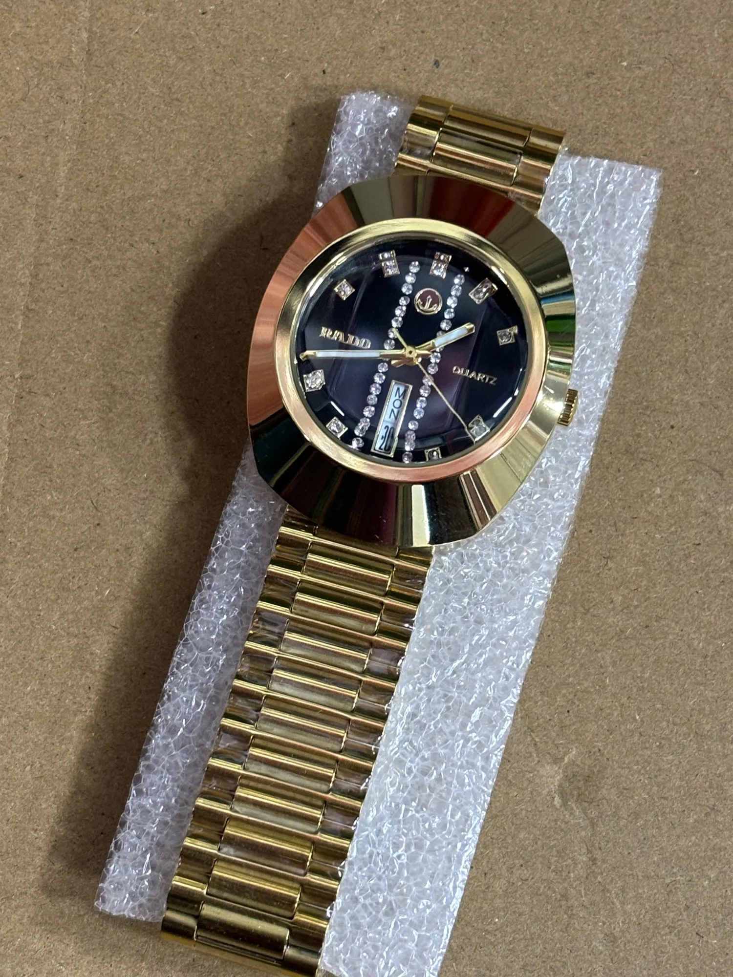 Gold New Mens Casual Gold Watch