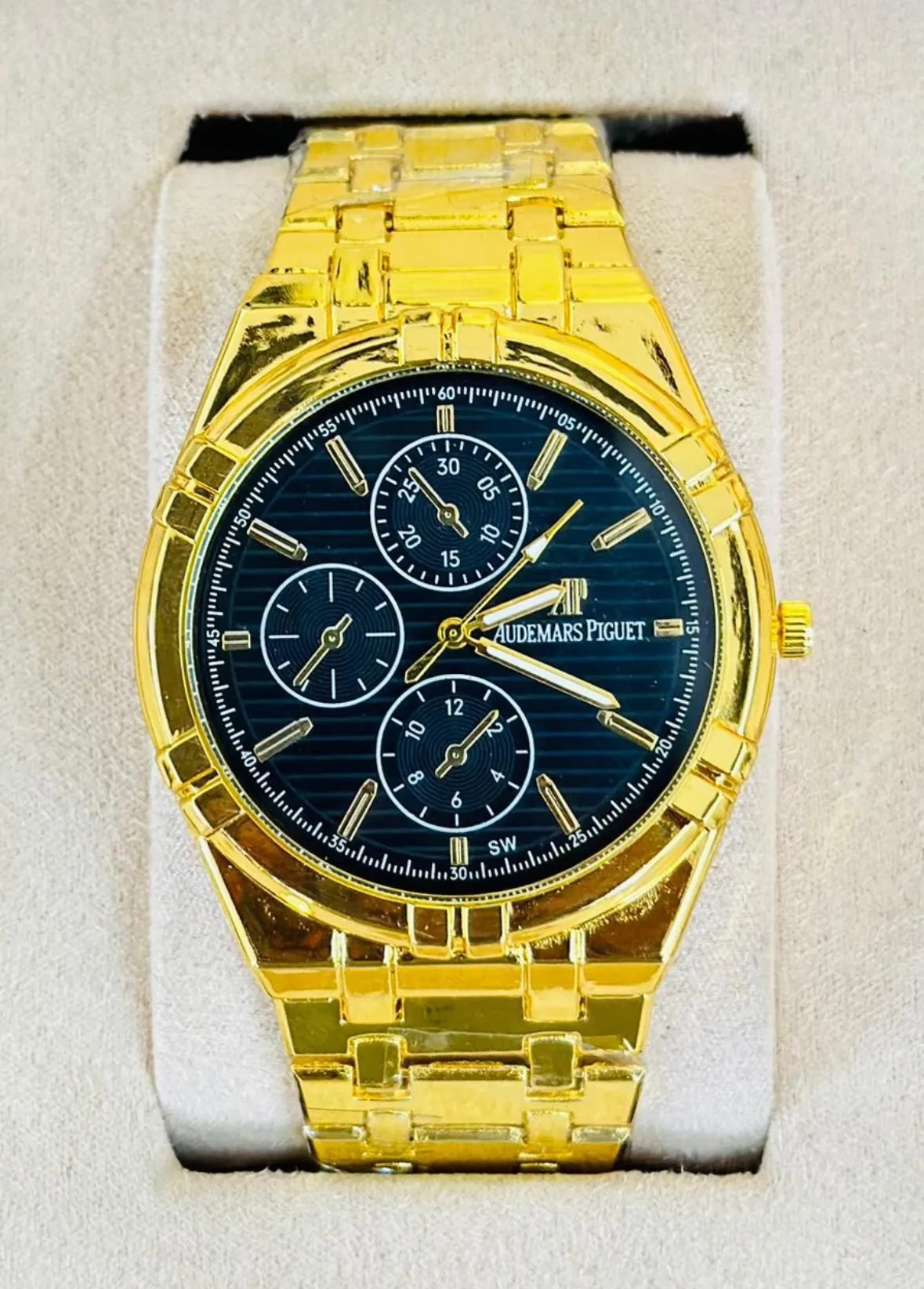Gold New Mens Fashion Silver/Gold/TwotoneWrist Watch