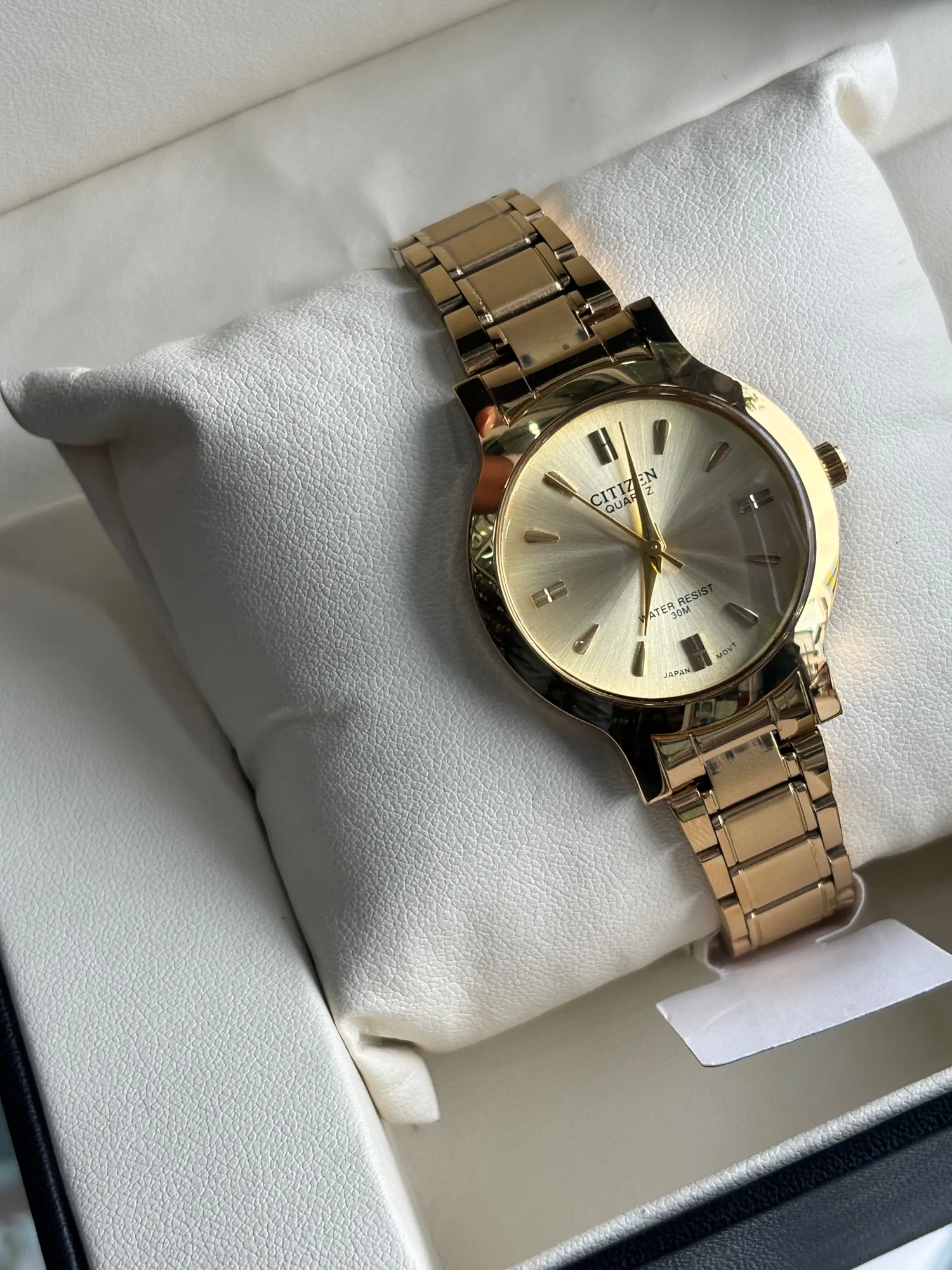 Gold New Womens Casual Fashion Simple Gold Wristwatch