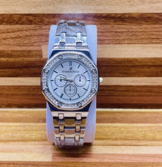 Silver AP Brand Fashion Women Watches Casual Gold Quartz Wr