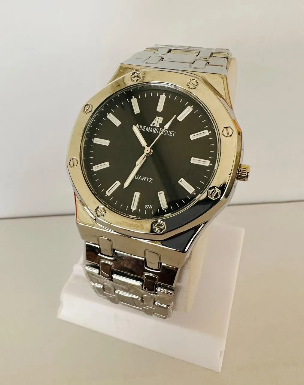 SILVER Mens Casual ApWatch
