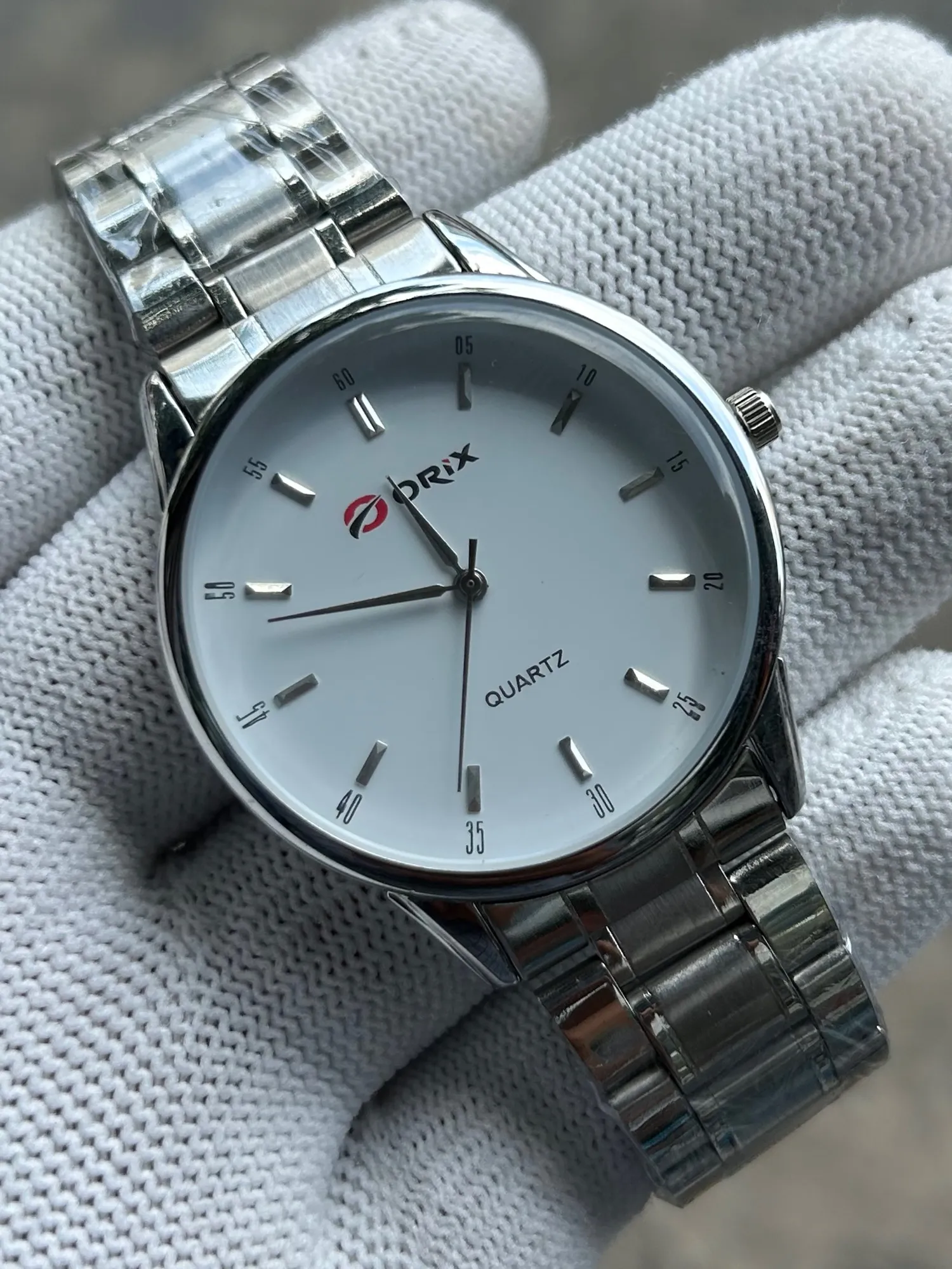 Silver New Boys Fashion Watch For Gift