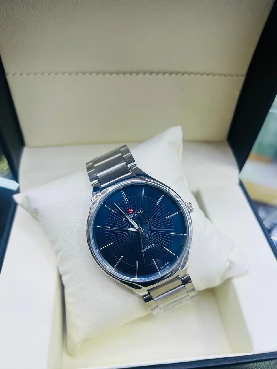 Silver New Mens And Boys Casual Fashion Black /Silver Watch