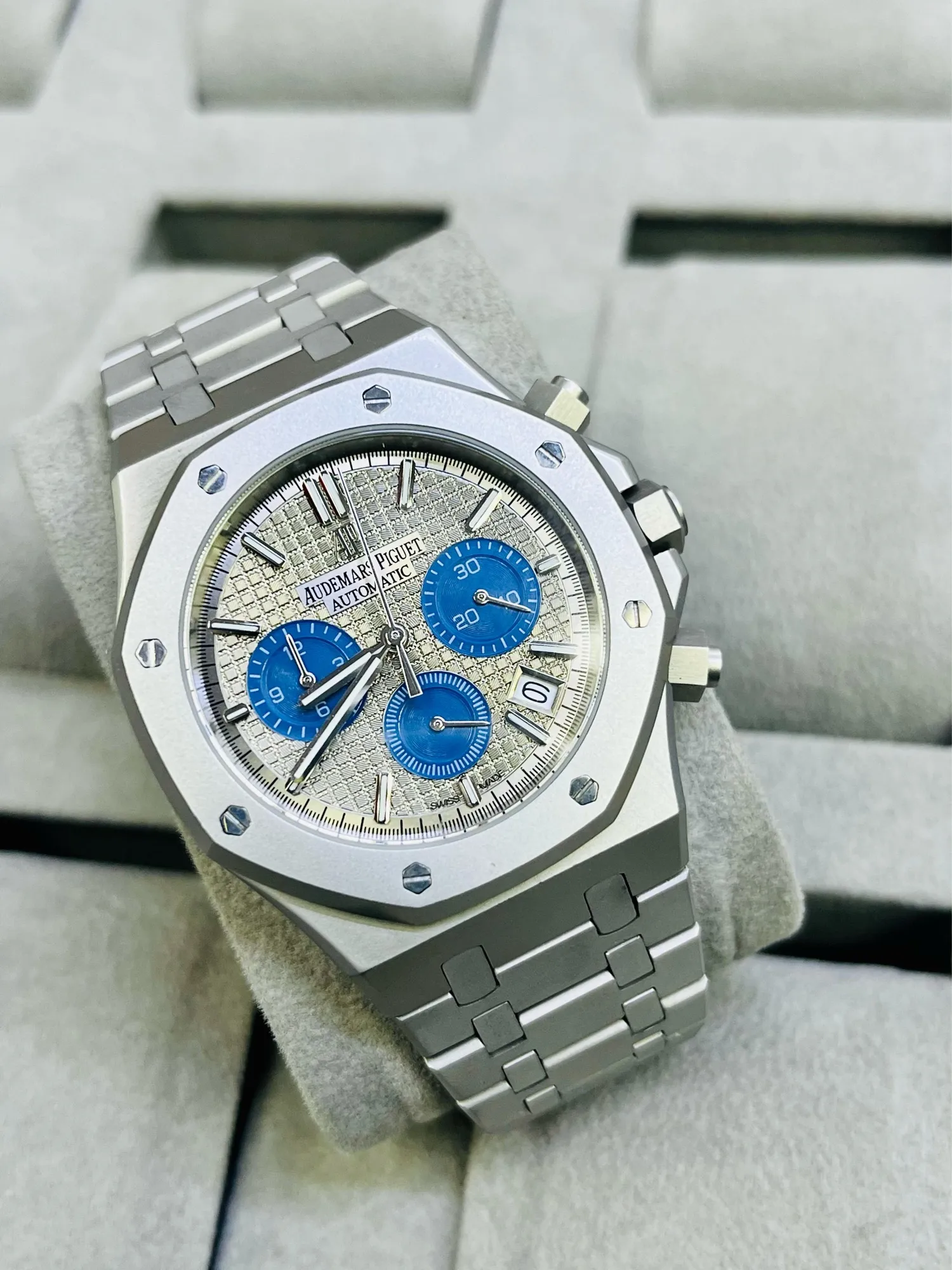 Silver New Mens Casual Watch