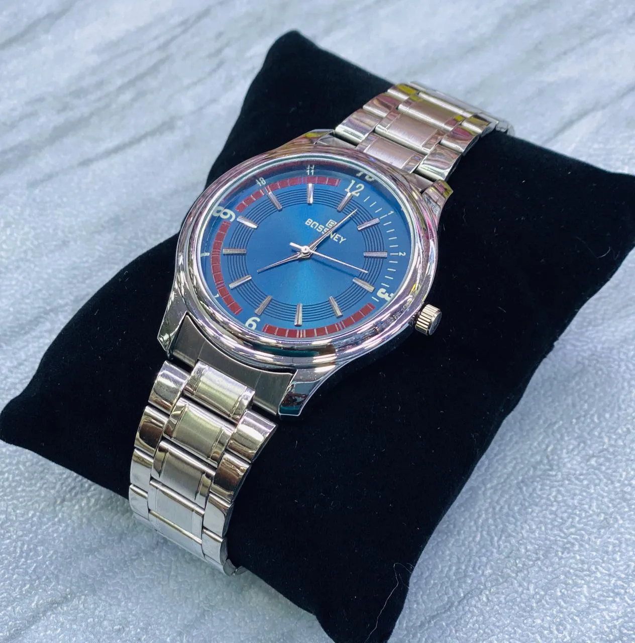 Silver New Womens Fashion Gold/Silver Wristwatch