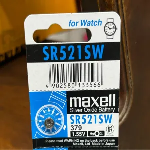 Silver Maxell Silver Oxide Battery SR521SW