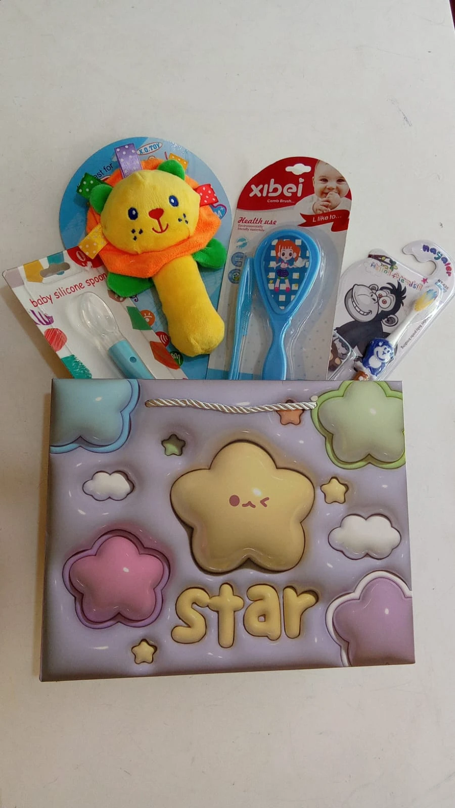 Baby gift set in a beautiful bag - image 1