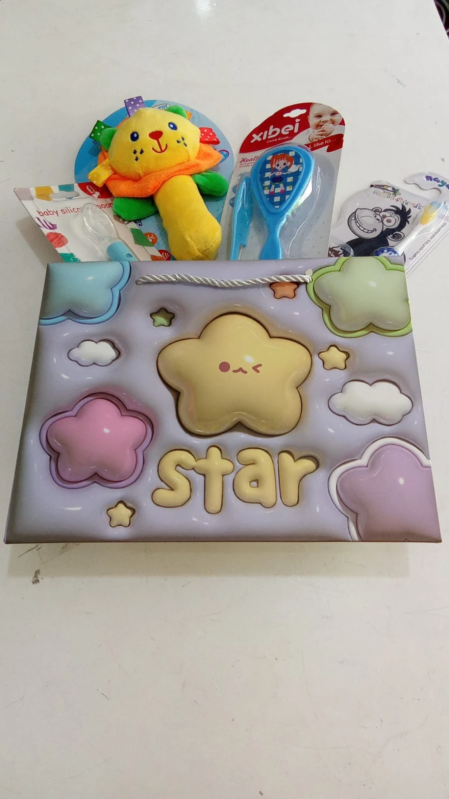 Baby gift set in a beautiful bag - image 2