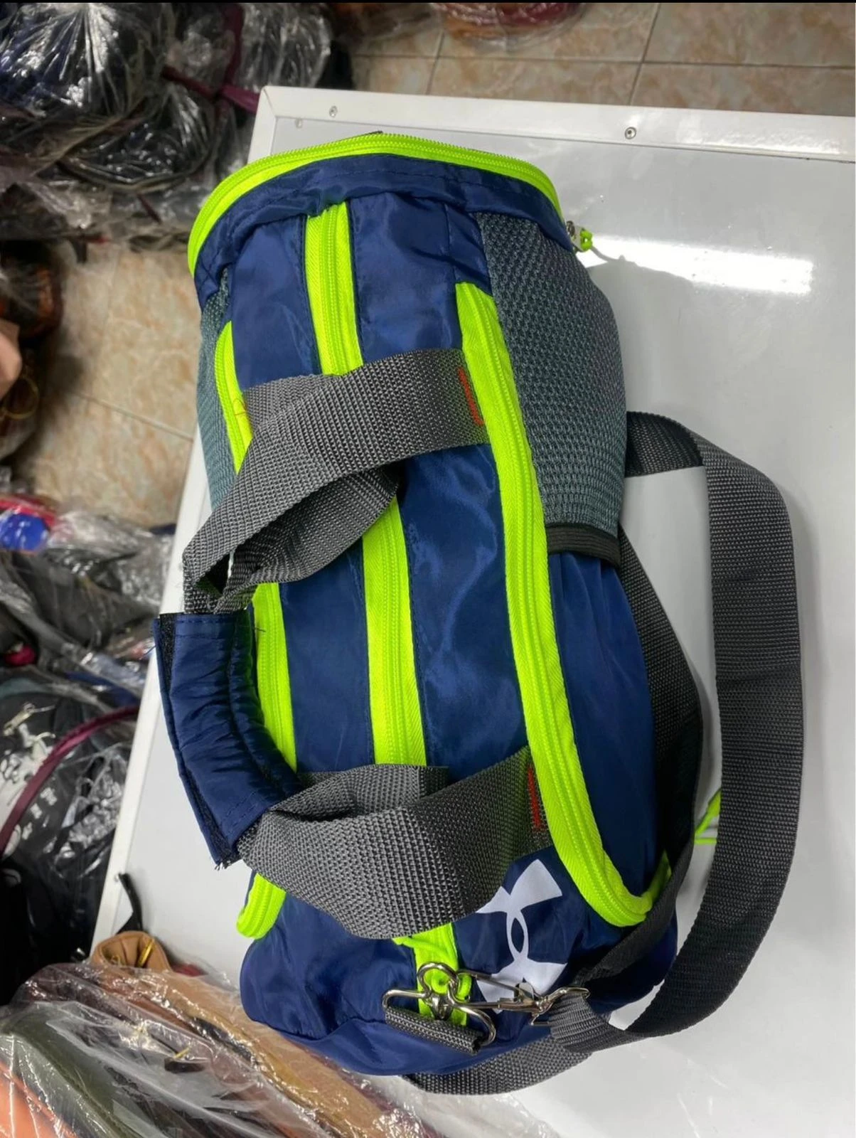 Side Bag Versatile Gym Travel Shoulder Bag 2 in 1 - image 2