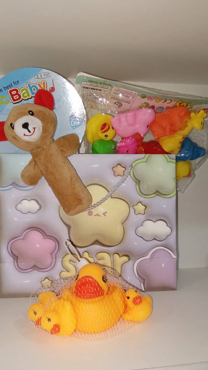 Gift set for children with Soft toy and set of bath toys - image 2
