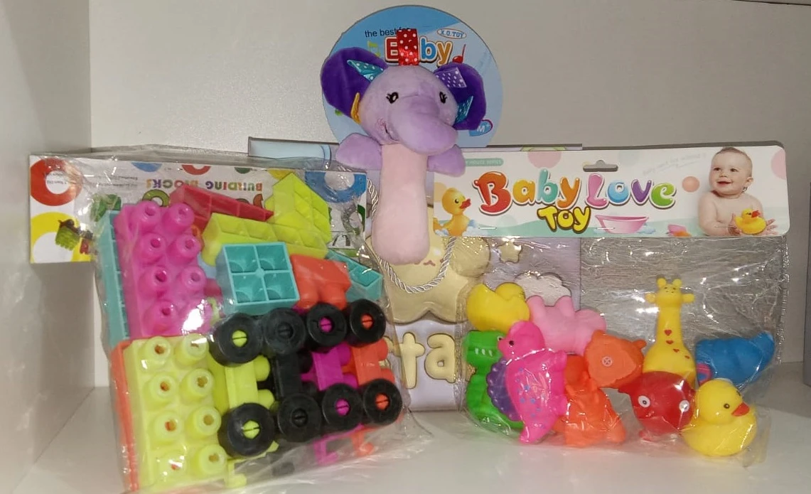 Gift set for children with Soft toy, bricks, bath toys - image 2
