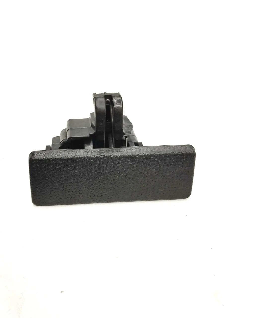 Suzuki Swift / Baleno Glove Box Lid Handle Clip - image 4