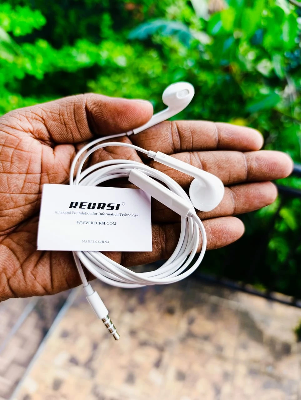 Generic Handsfree 3.5mm with Mic & Call Cut Button - image 1