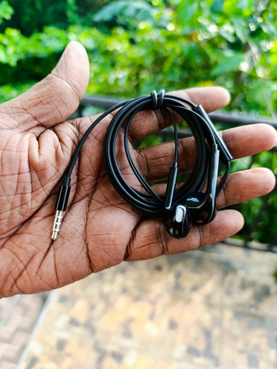 Generic Handsfree 3.5mm with Mic & Call Cut Button - image 2