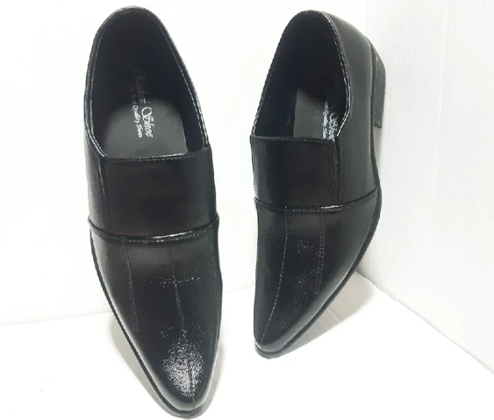 Men official formal black shoe