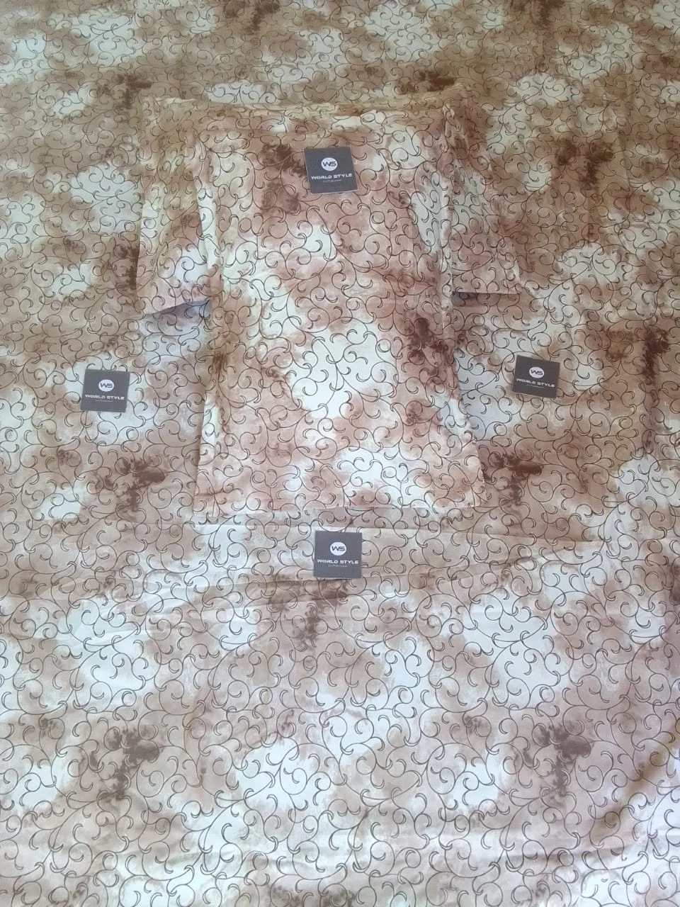Mia Bedsheets / Bedsheet With 2 Pillow Covers (90 x 100) - image 8