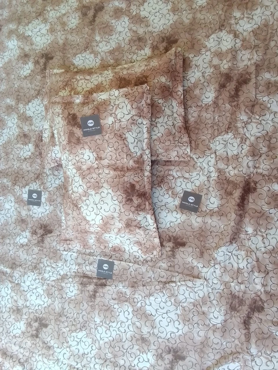 Mia Bedsheets / Bedsheet With 2 Pillow Covers (90 x 100) - image 10