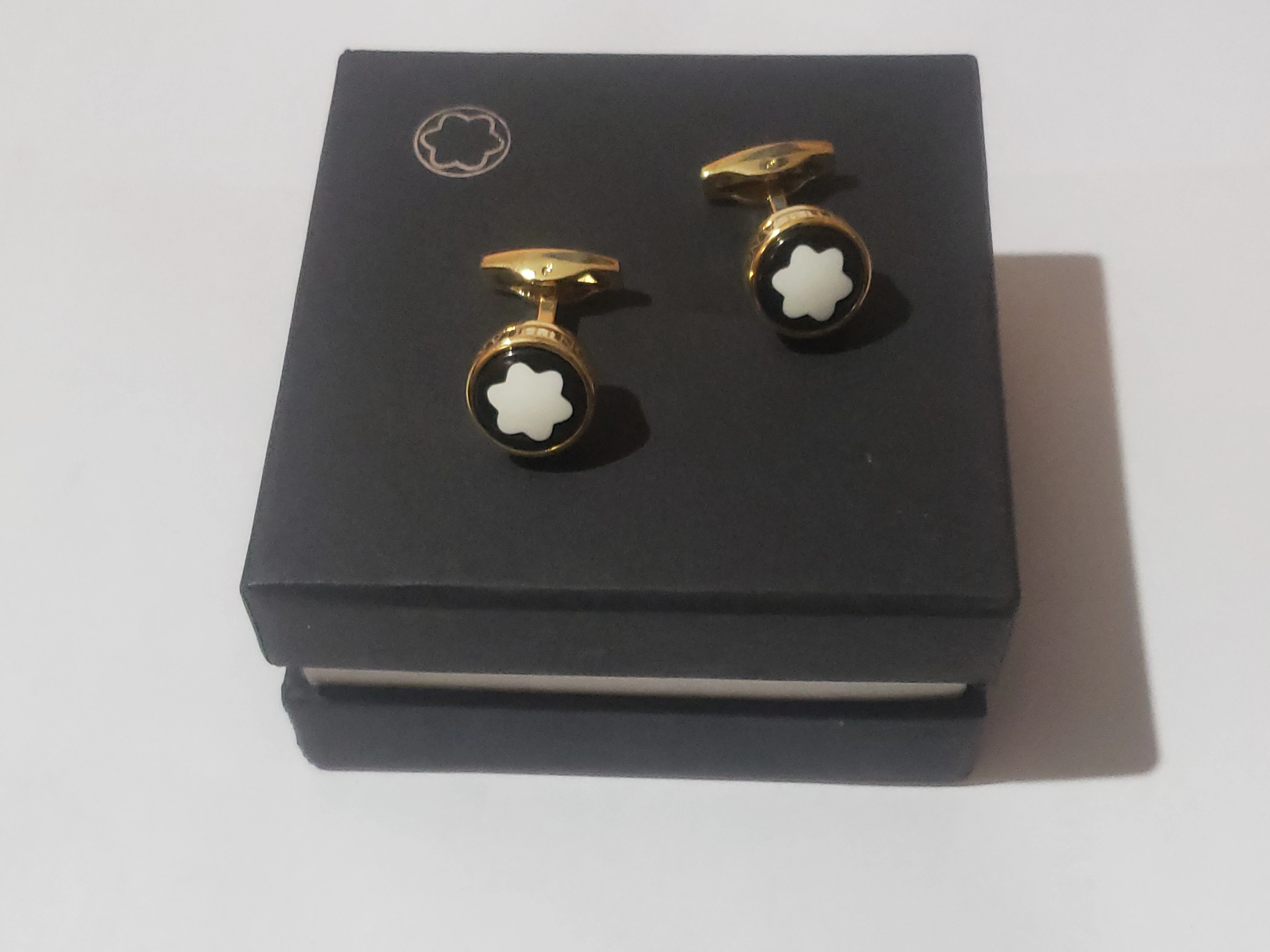 Mont Blanc Gold Cufflinks with Box - image 3