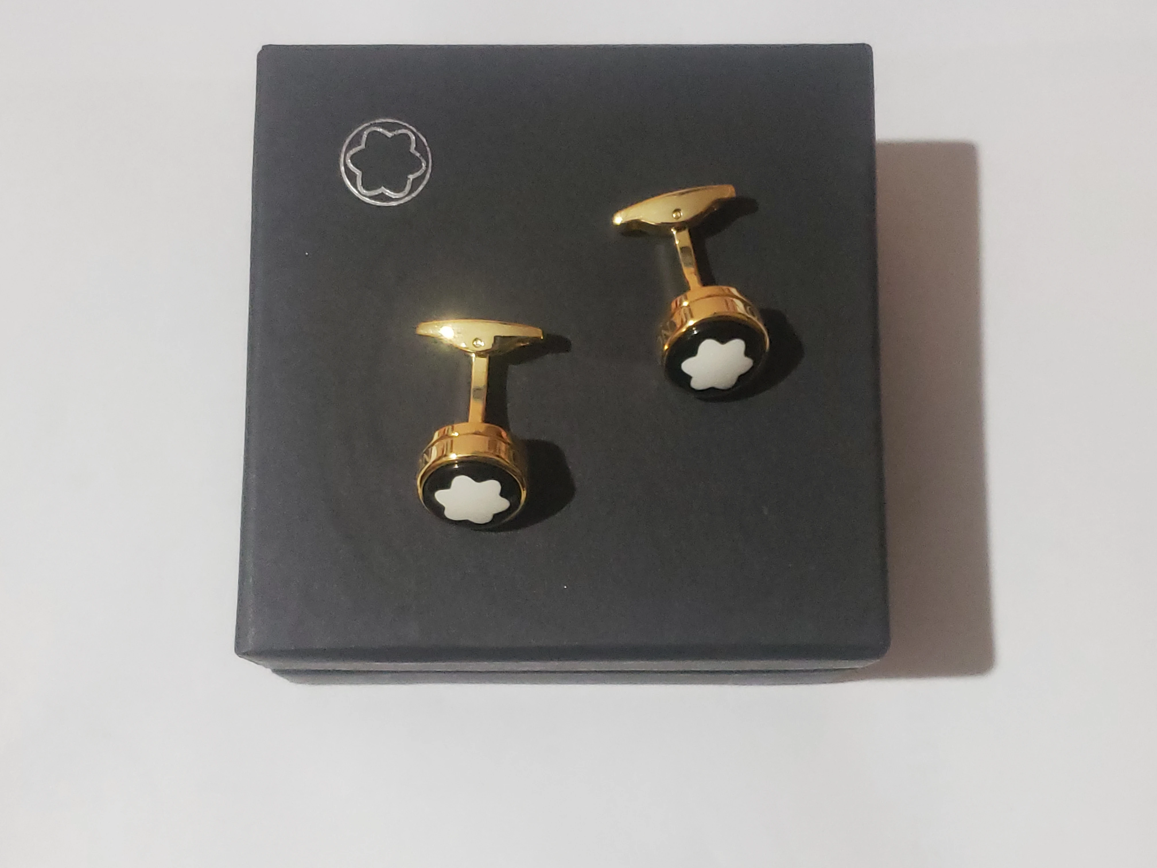 Mont Blanc Gold Cufflinks with Box - image 2