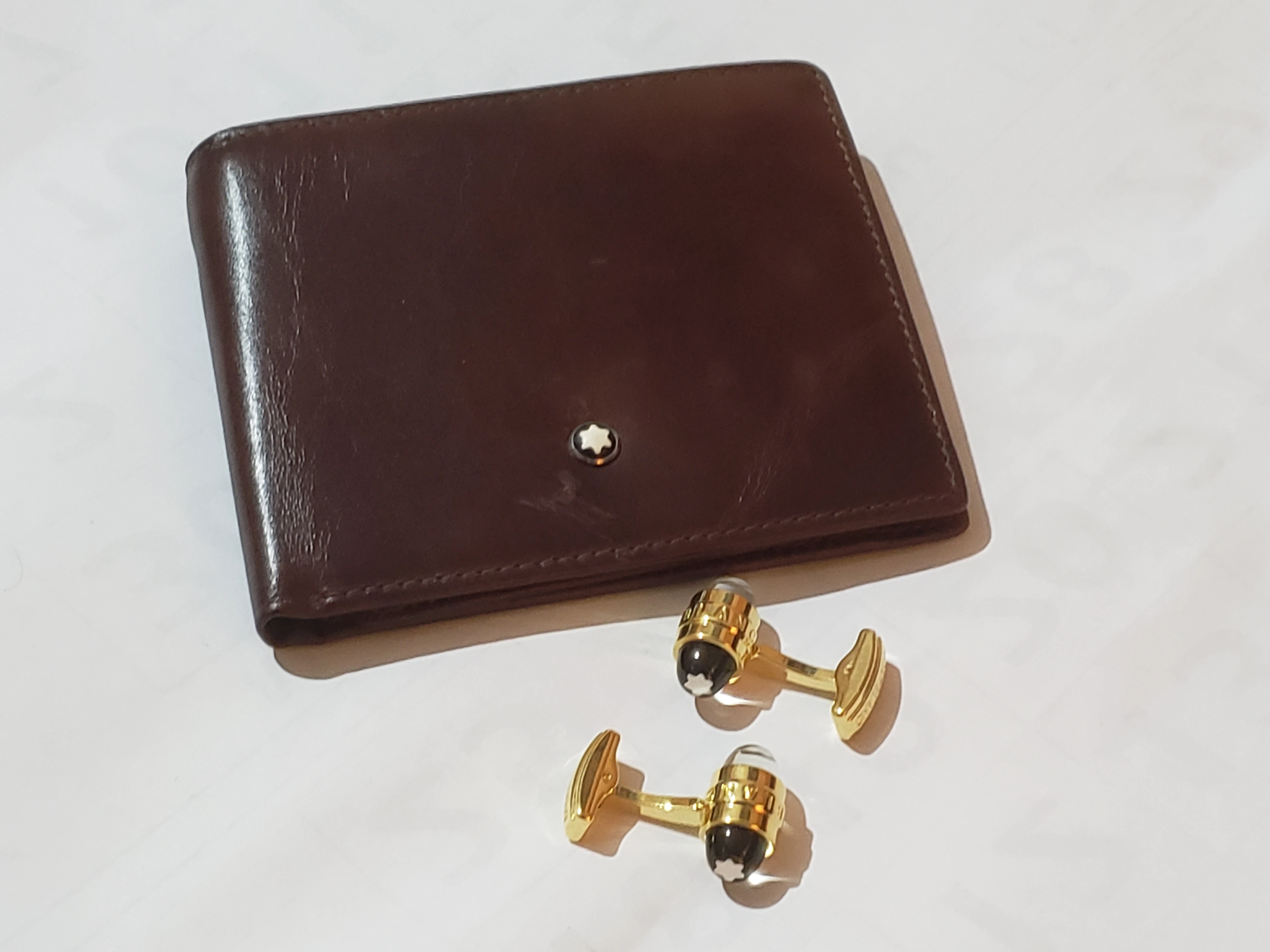 Mont Blanc Wallet & Cufflink Set - image 2