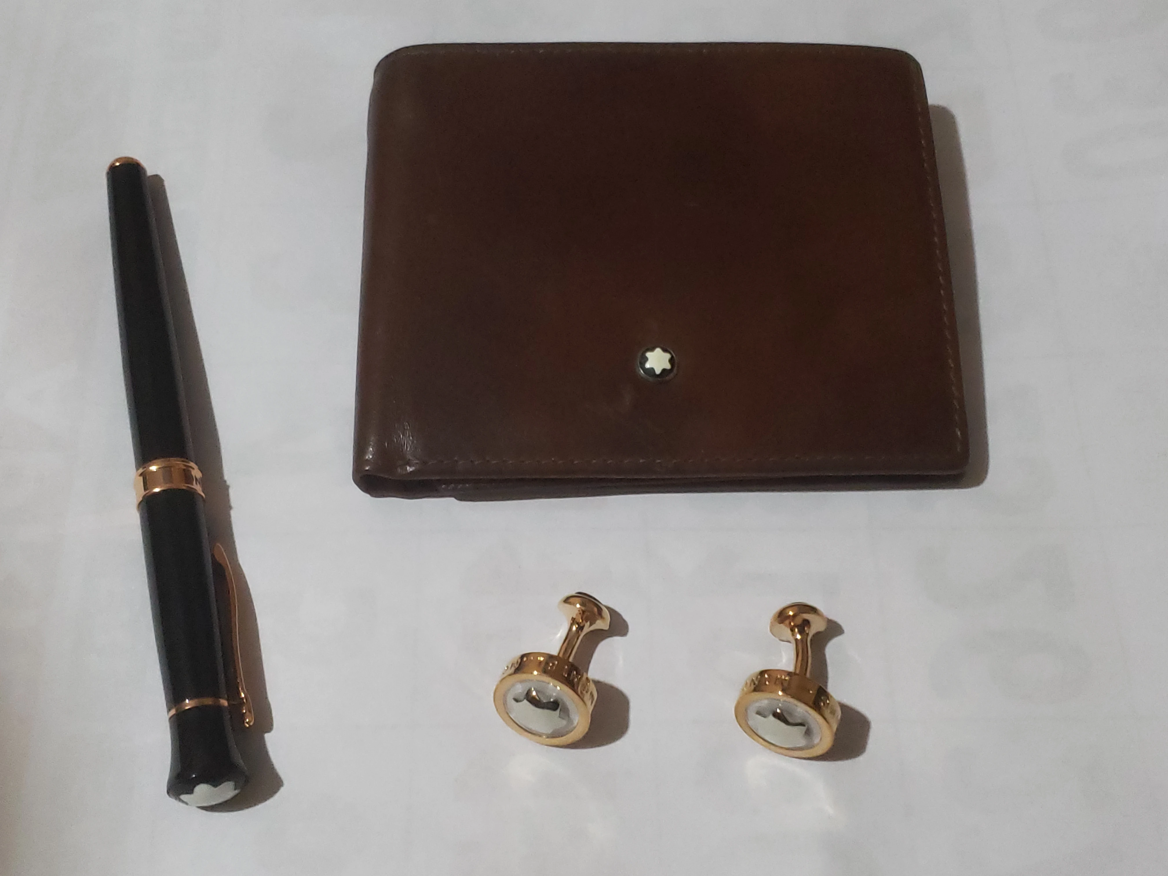 Mont Blanc Wallet Pen Cufflink Set - image 2