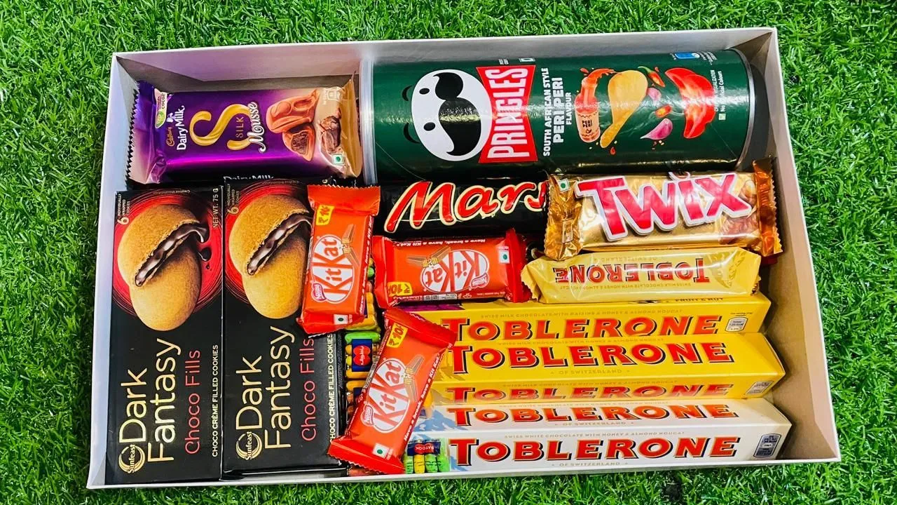 Generic Chocolate Box Gift Hampers - image 4