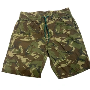 Levi's Cama Short Camouflage Pattern