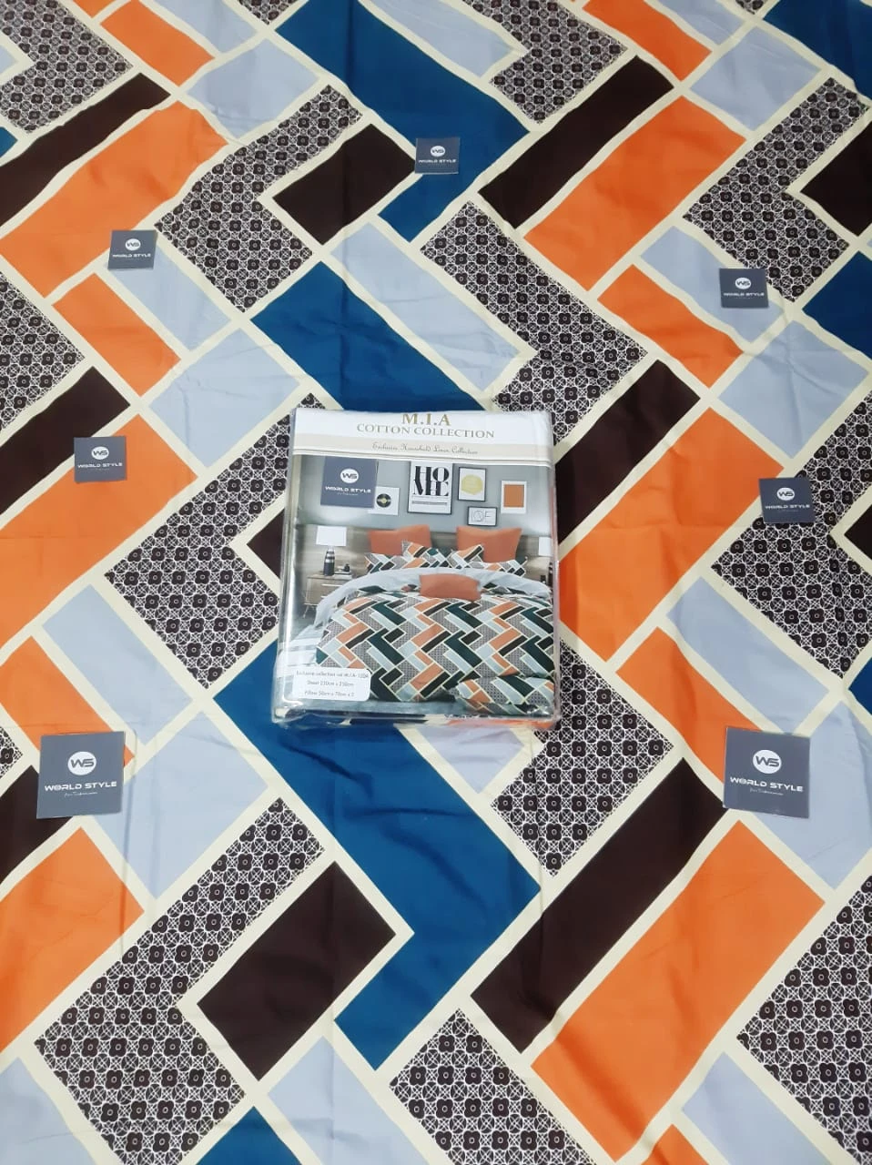 Mia Bedsheets / Bedsheet With 2 Pillow Covers (90 x 100) - image 6
