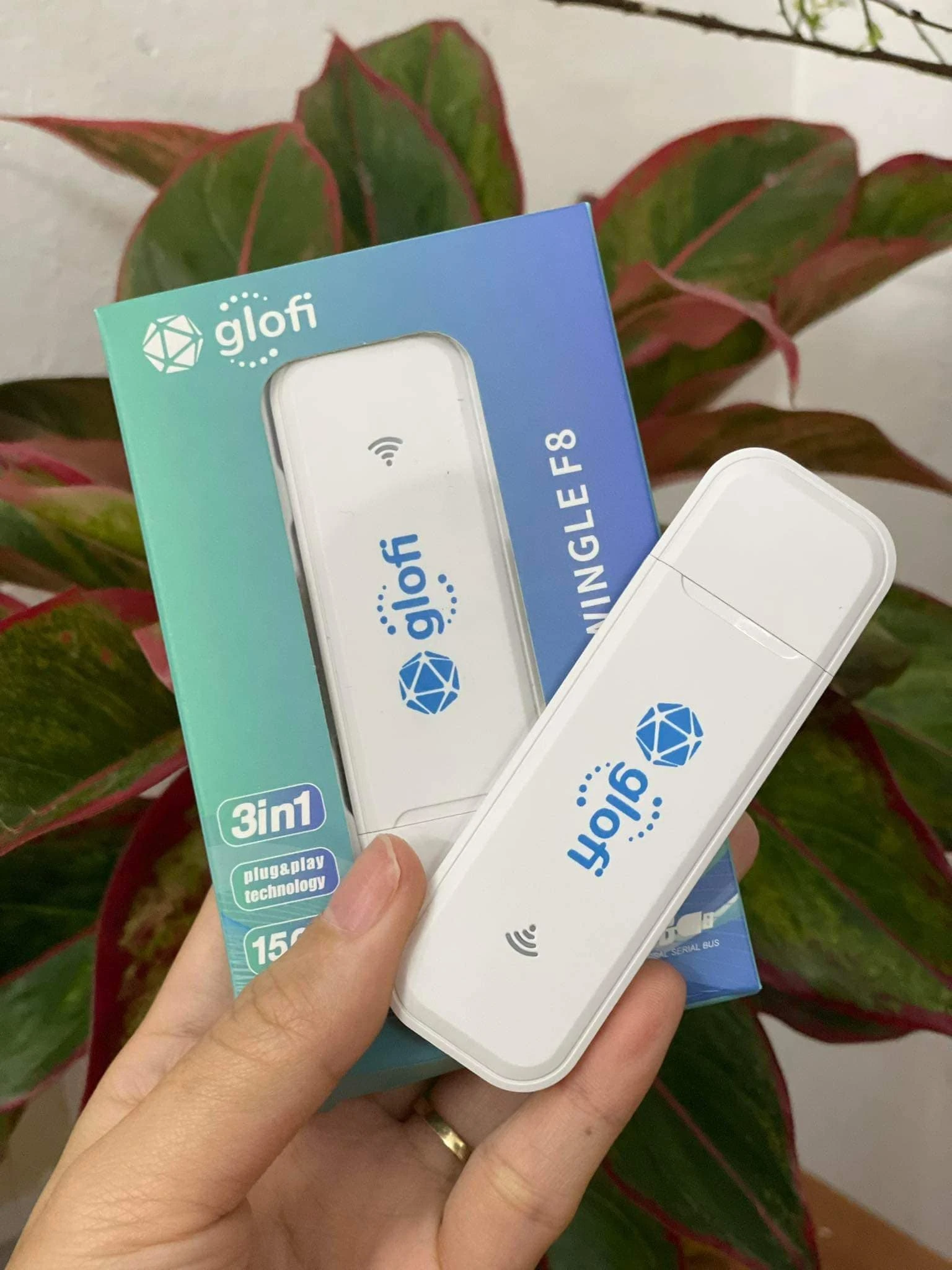 GLOFI F8 4G LTE USB WiFi Modem Router - image 2