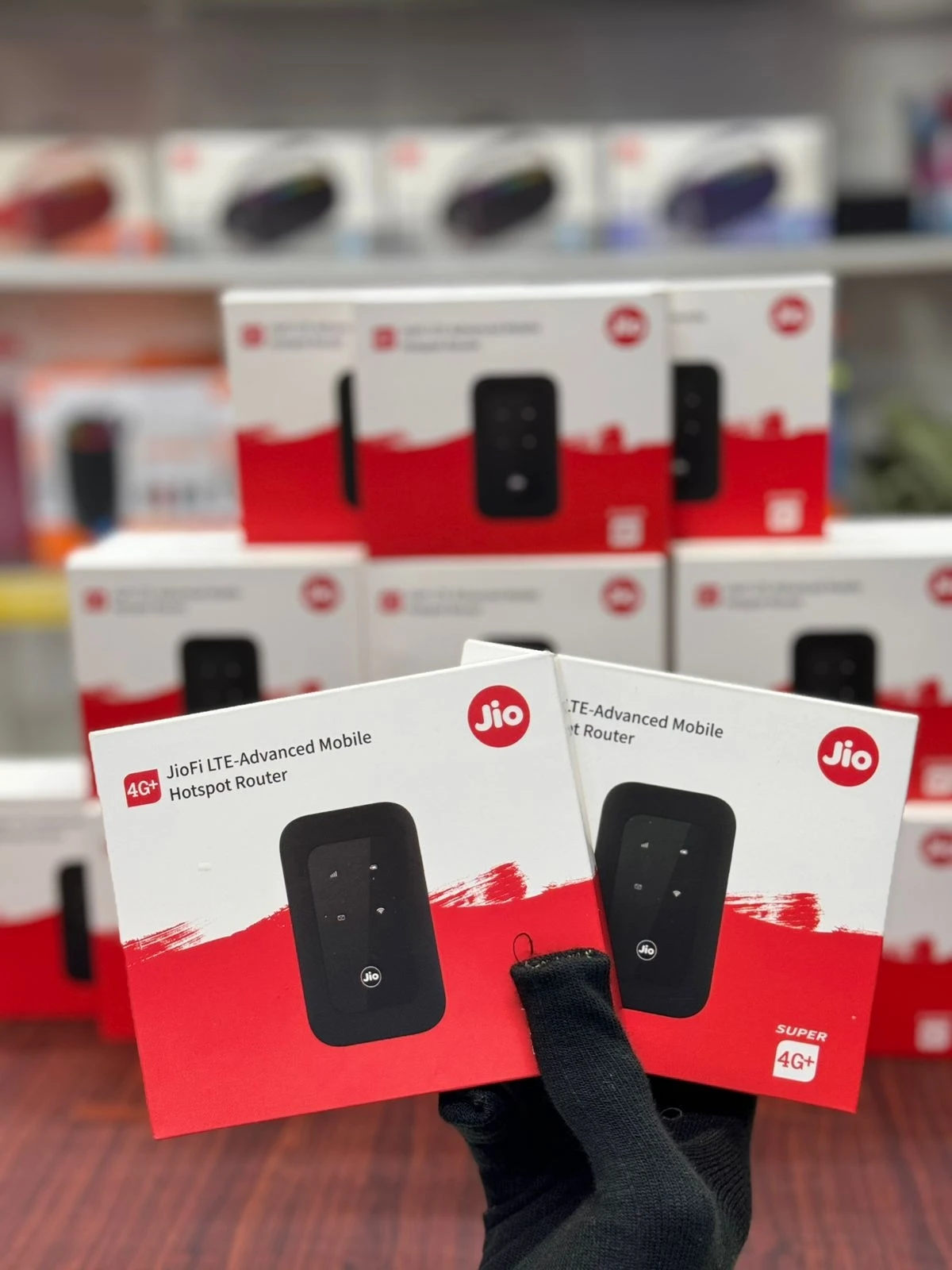 JIO MF680S 4G LTE Portable WiFi Router - image 8