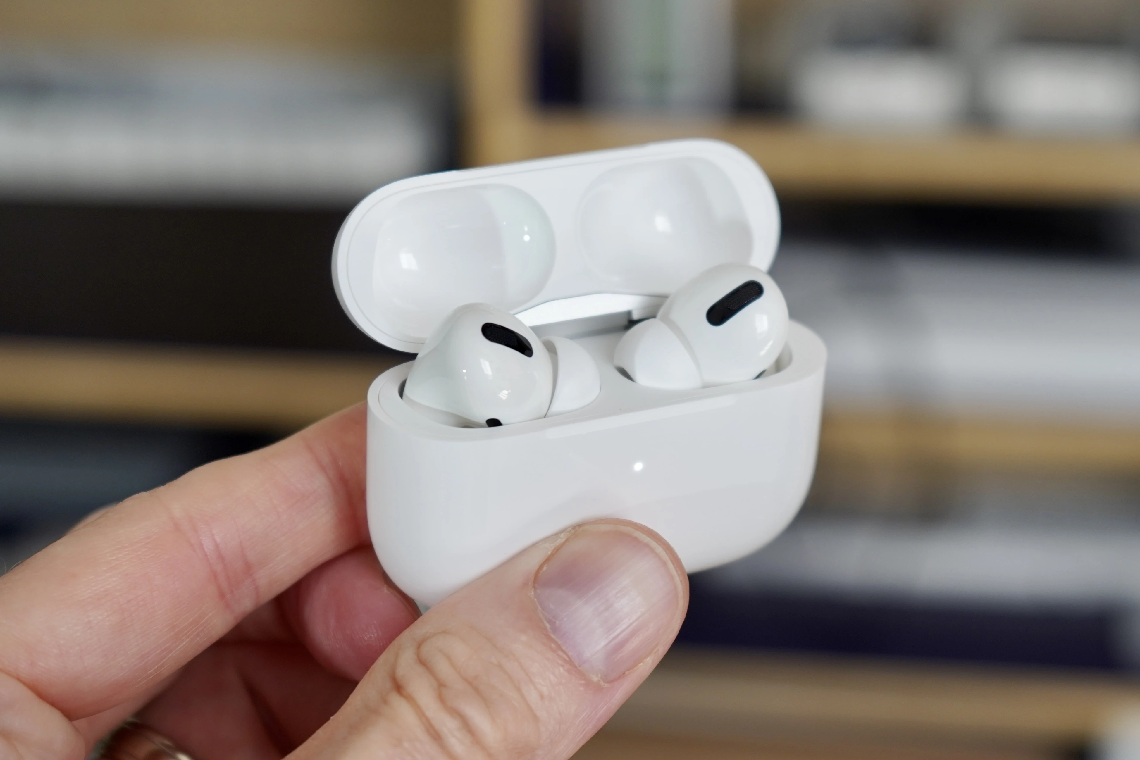 Apple AirPods Pro (2nd Generation) Active Noise Cancelling