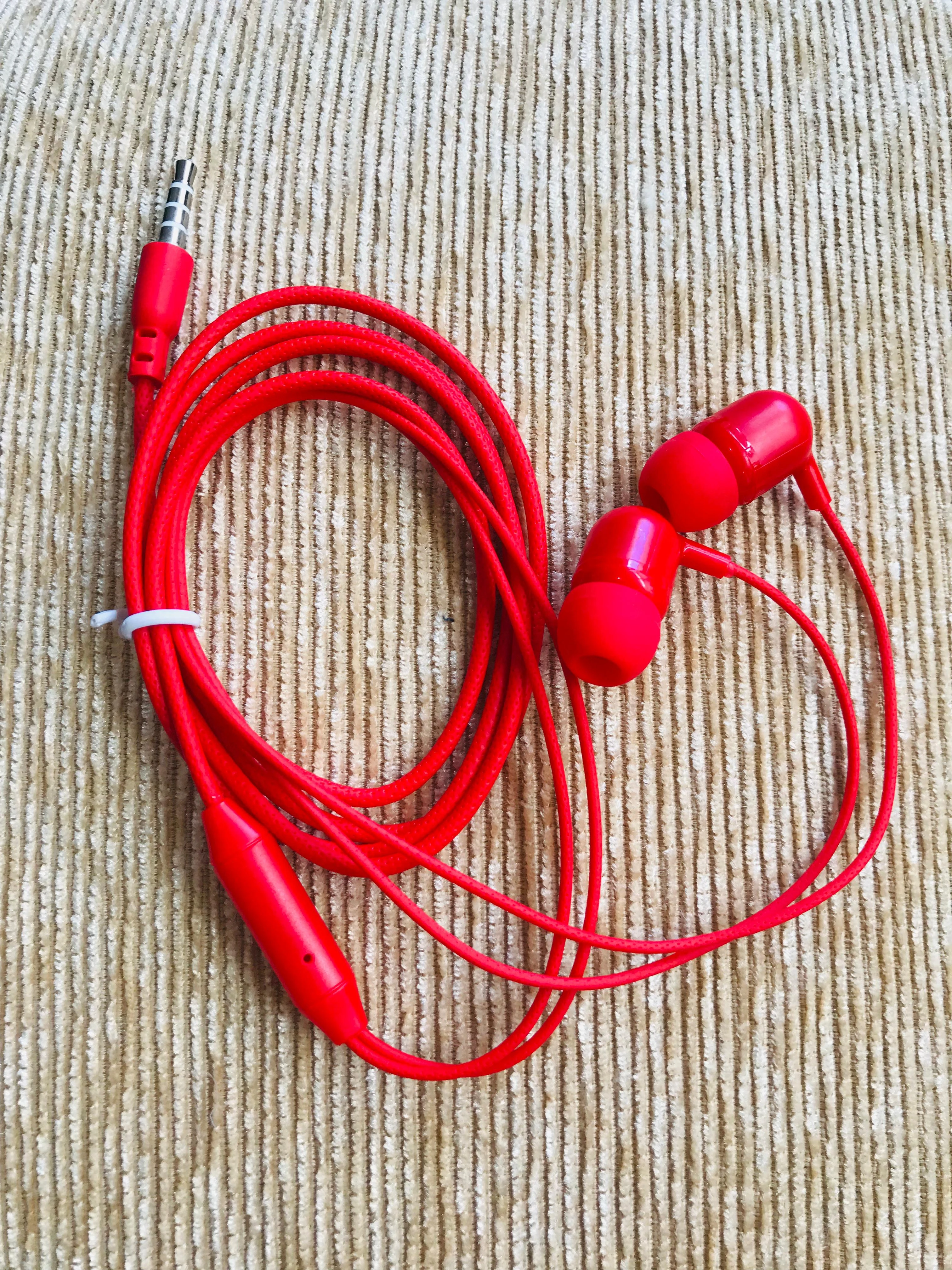 Generic Hand free Stereo Earphone Powerful Bass - image 5