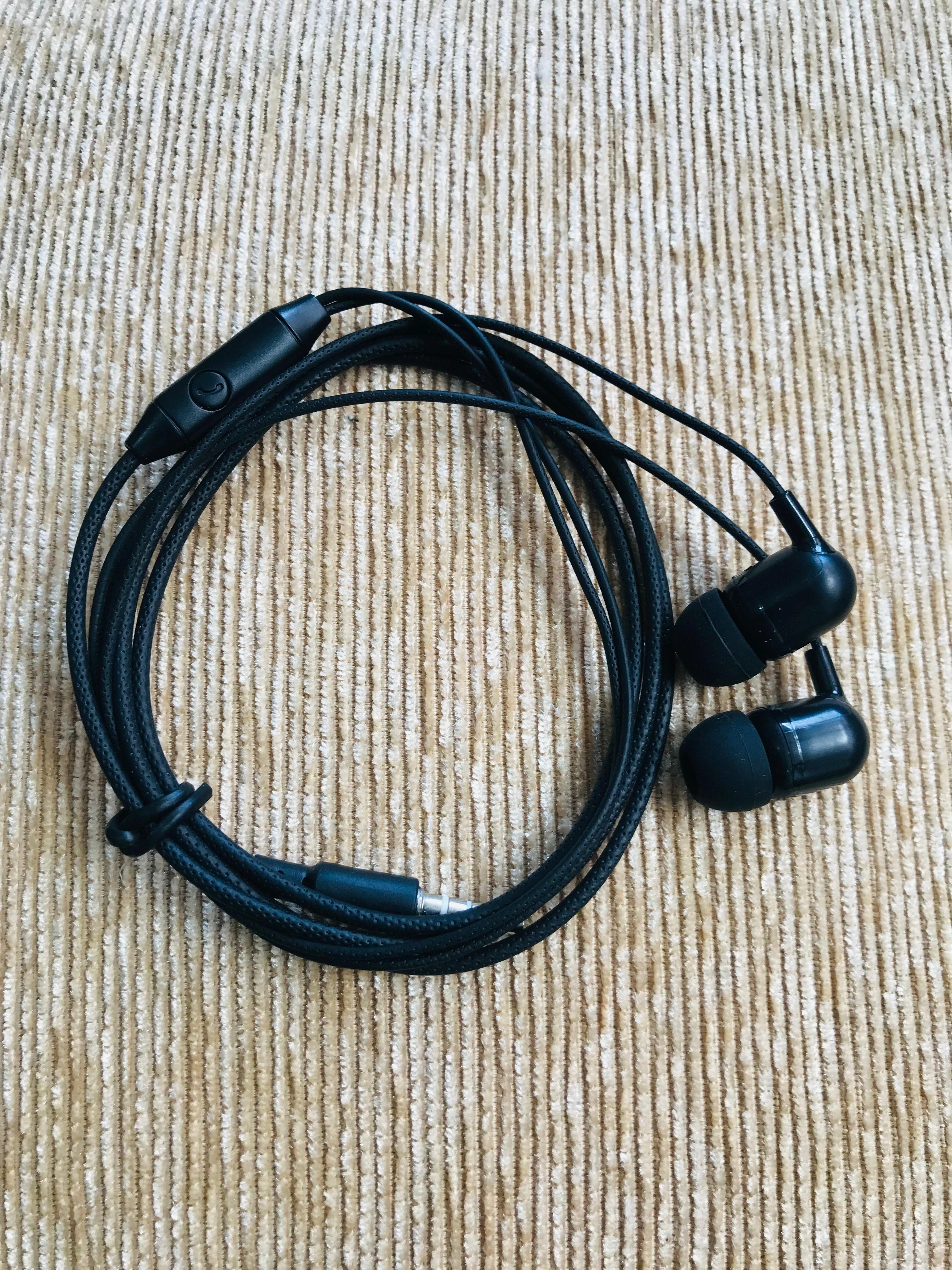 Generic Hand free Stereo Earphone Powerful Bass - image 6