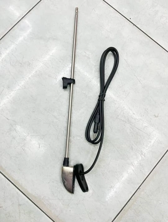 Universal Car Side Antenna Telescopic FM Reception - image 4