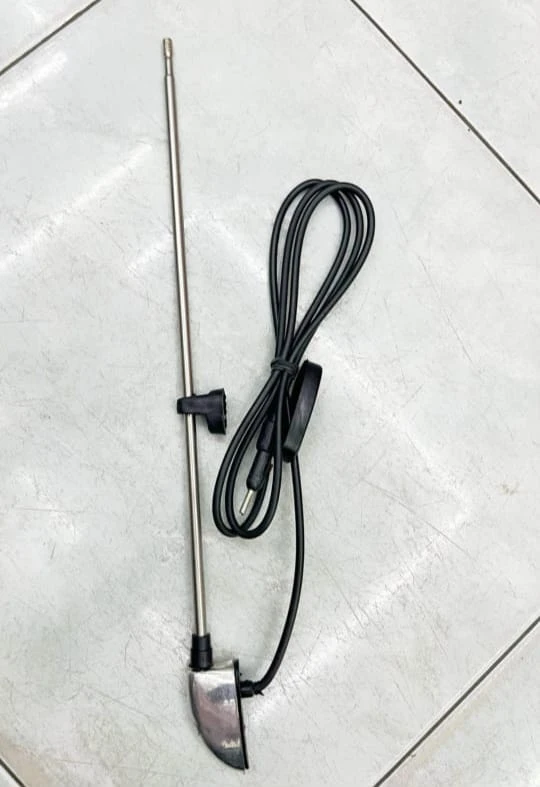 Universal Car Side Antenna Telescopic FM Reception - image 3