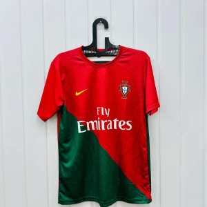 Fly Emirates Football Jersey T-Shirt For Ronaldo fans