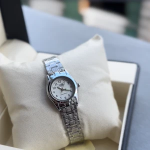 Q&Q Women's Casual Watch