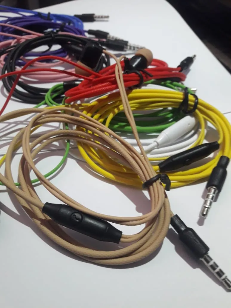 I-Koson Wired In-Ear Earphone with Built-in Microphone - image 3