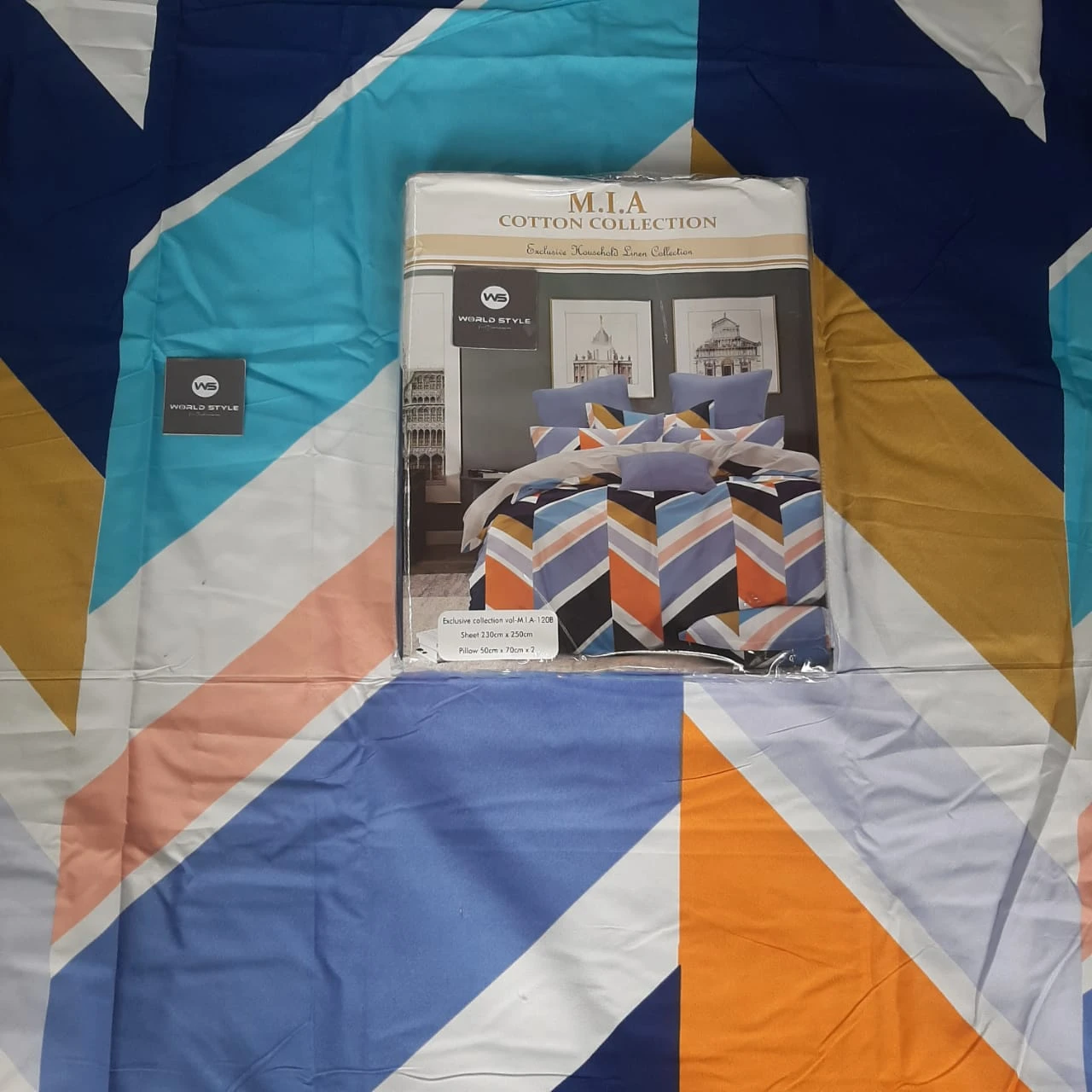 Mia Bedsheet 2 Pillow Covers - image 3