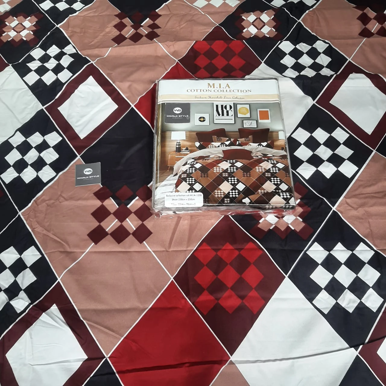 Mia Bedsheets / Bedsheet With 2 Pillow Covers (90 x 100) - image 6