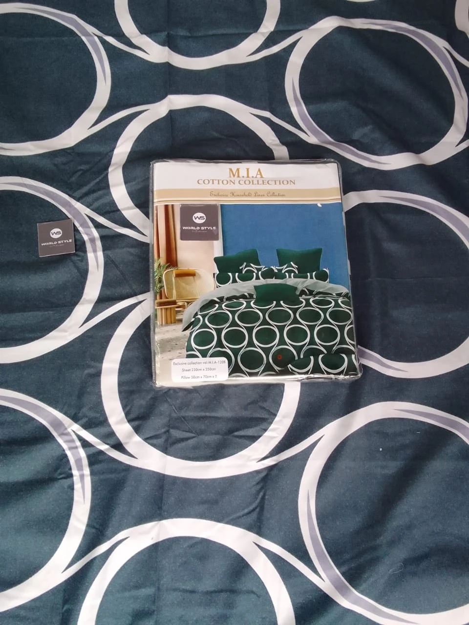 Mia Bedsheets / Bedsheet With 2 Pillow Covers (90 x 100) - image 6
