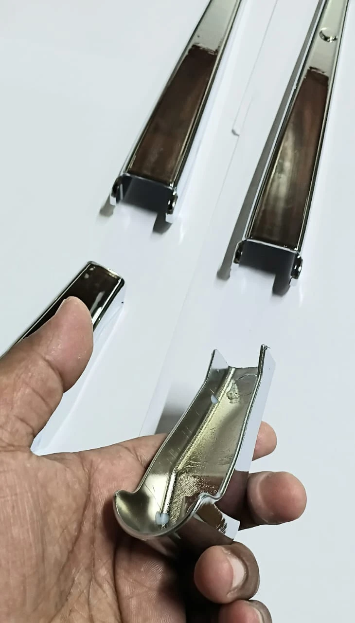 Toyota KDH Hiace Wiper Cover Chrome - image 4