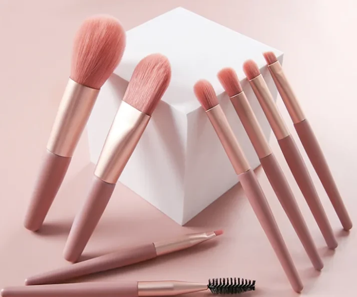 Generic Professional 8 Pcs Makeup Brush Set - image 2