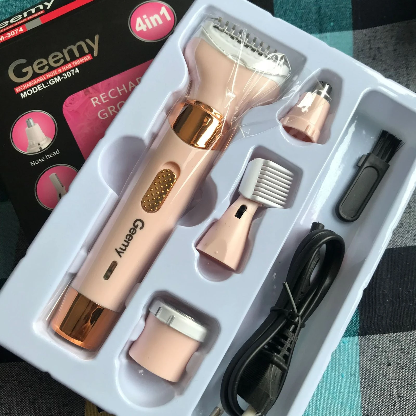 Geemy GM-3074 Rechargeable 4-in-1 Ladies Groomer - image 2