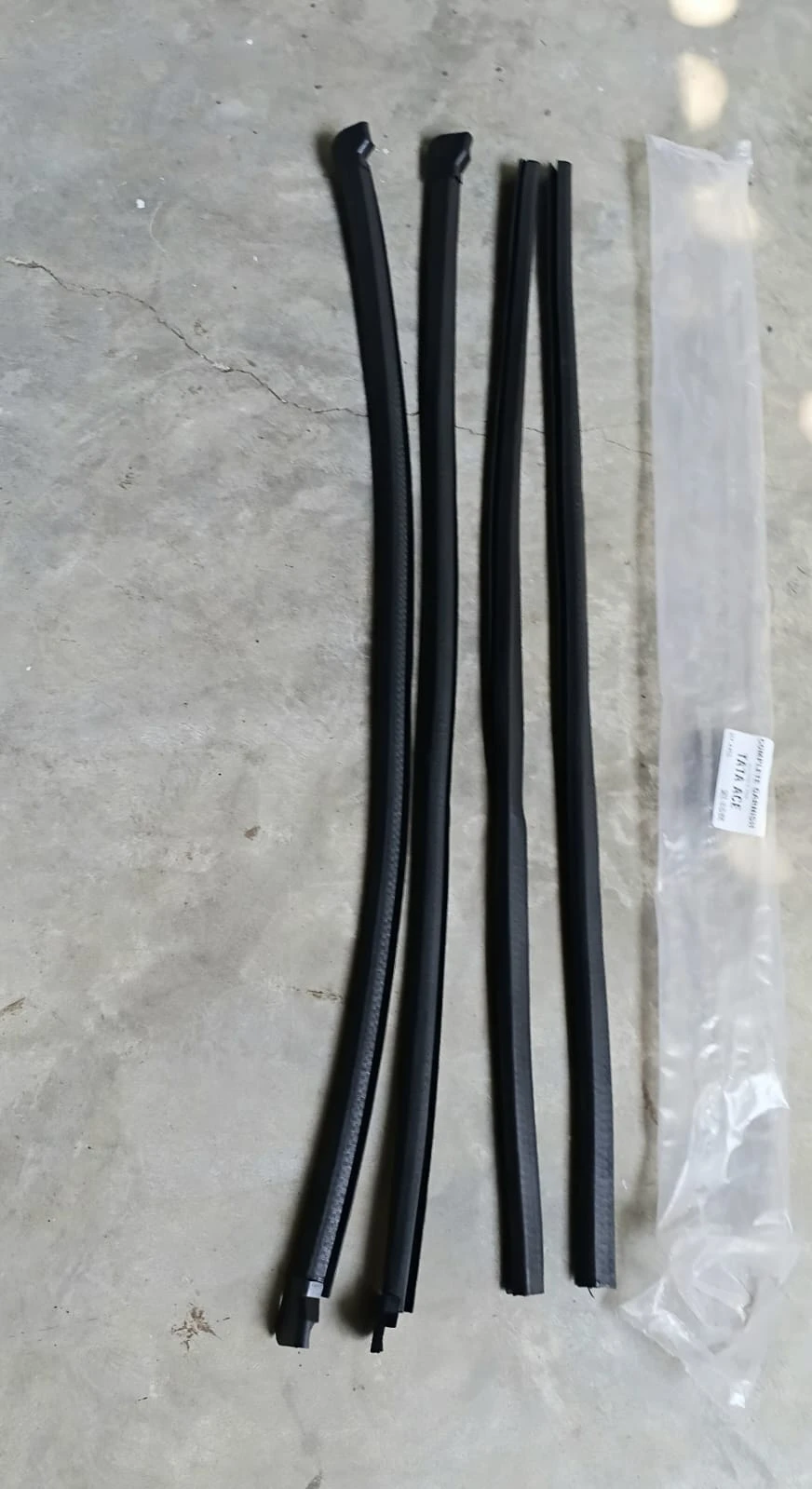 Tata Ace Car Door Window Outer Garnish Weather-strips - image 3