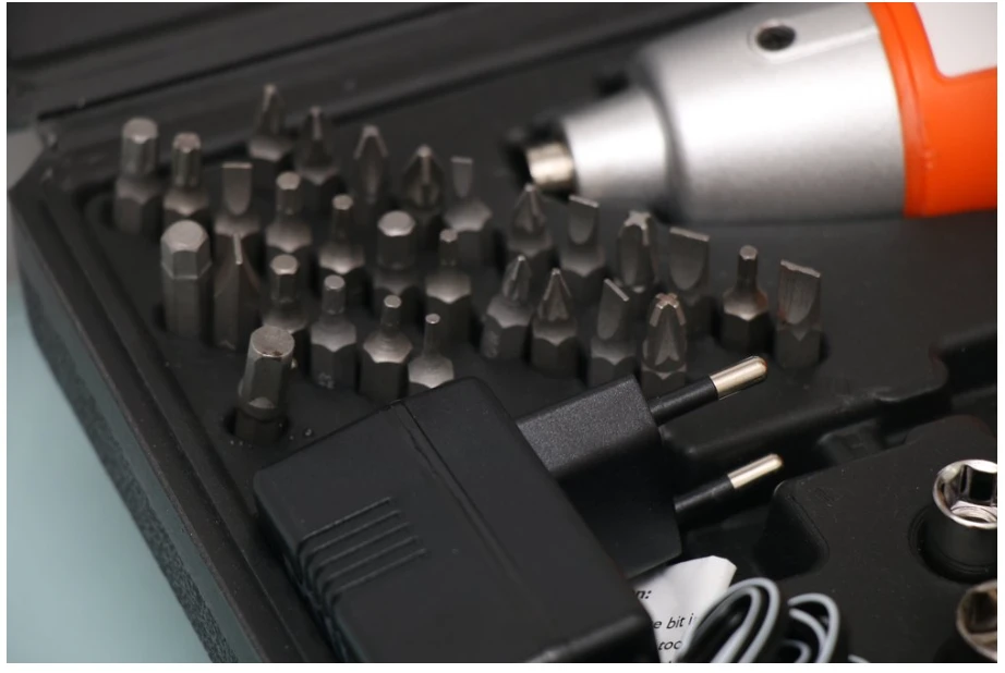 Wemart Cordless Screwdriver 45 PCS LED Lighting Set - image 5