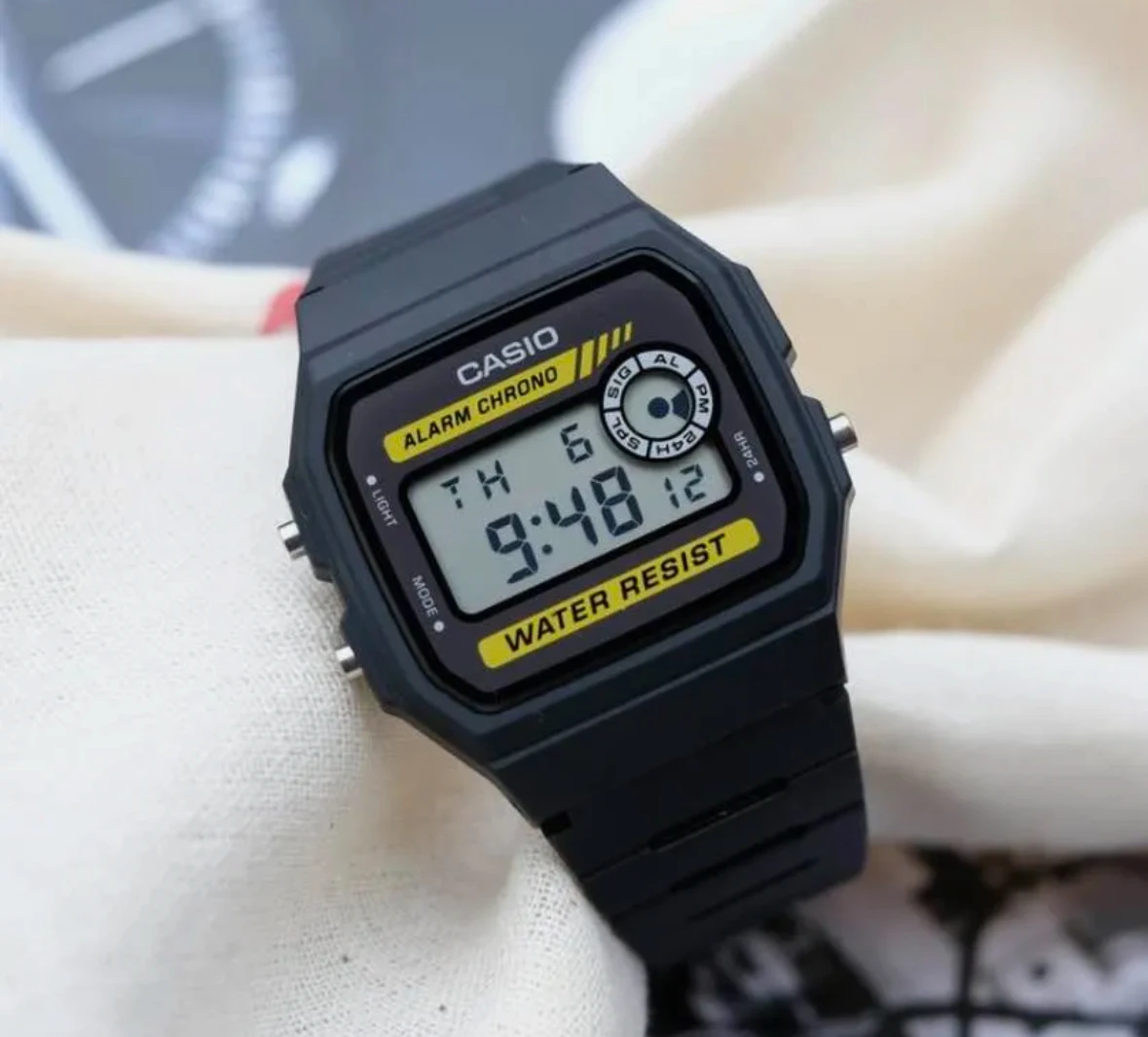 Casio F-94W-1 Digital Watch